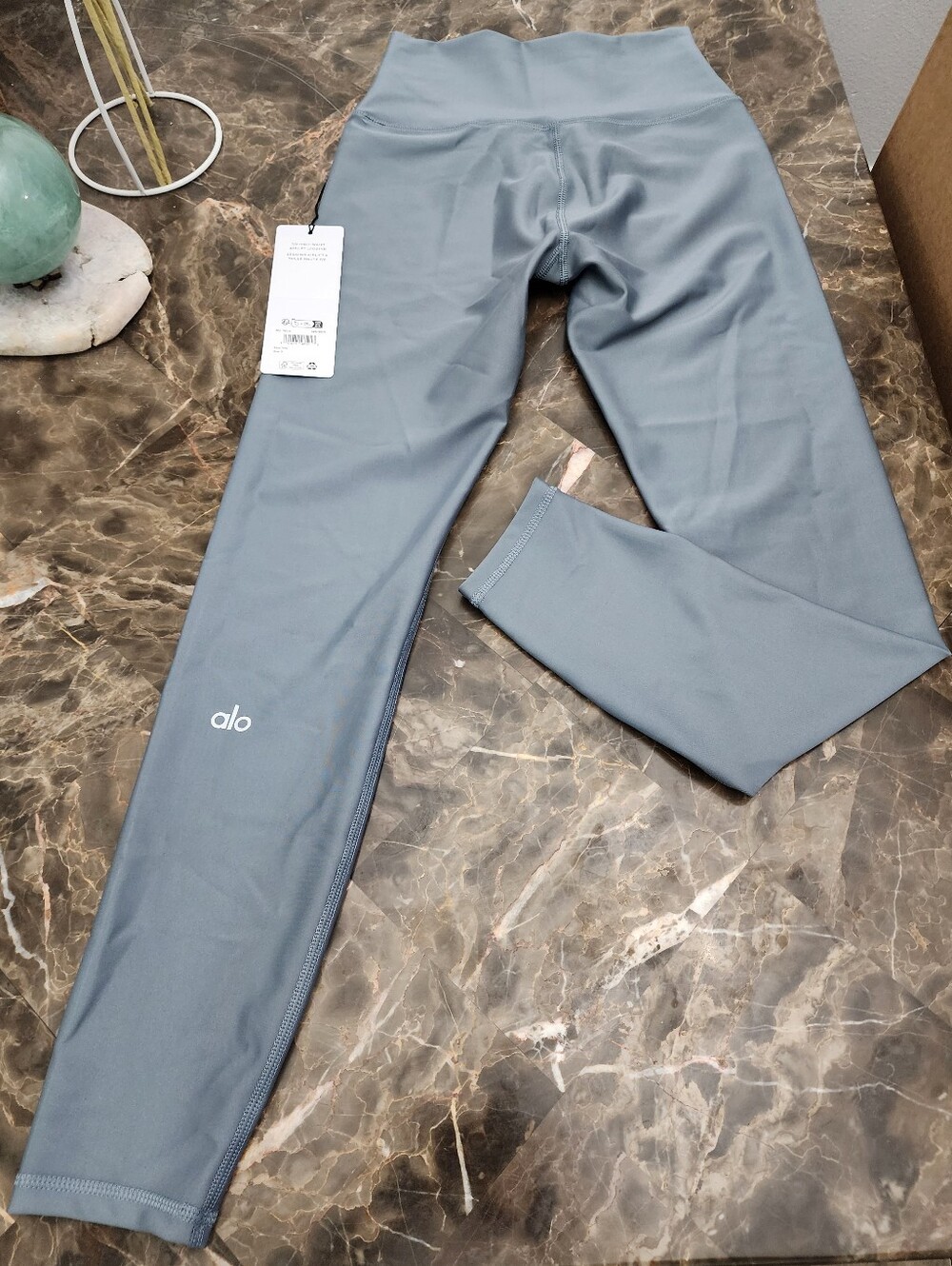 ALO YOGA NWT 7/8 High Waist Air Lift Legging Size SMALL Steel Grey Color RARE!